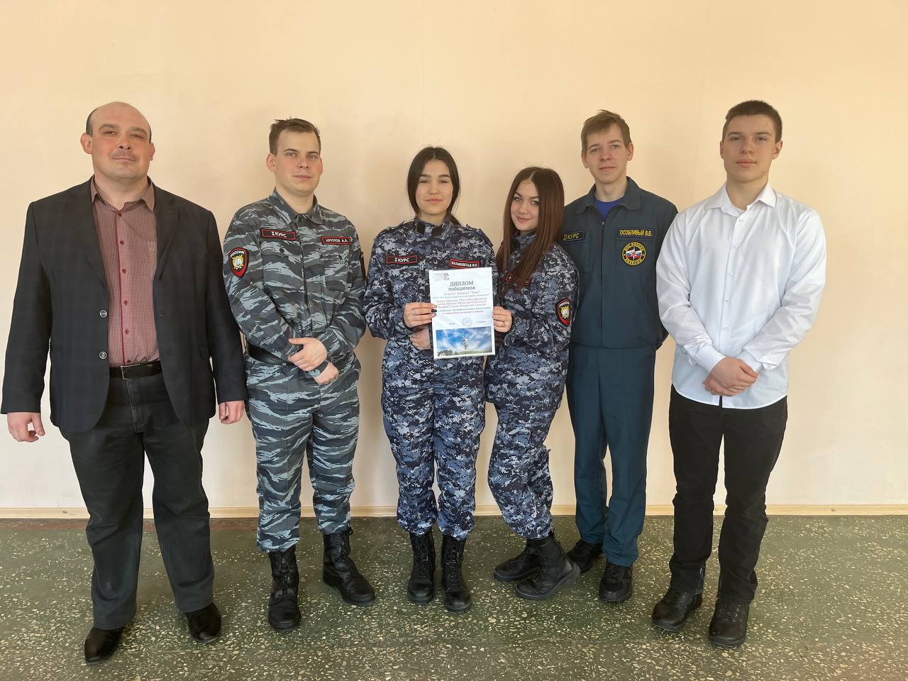  5211192526315309278 121