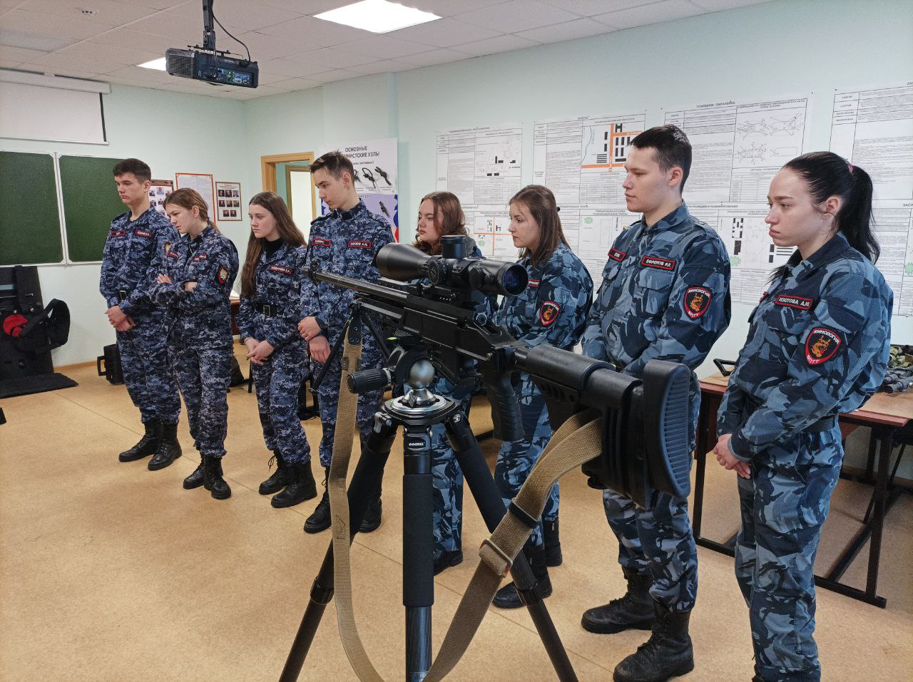  5345902556351677473 121