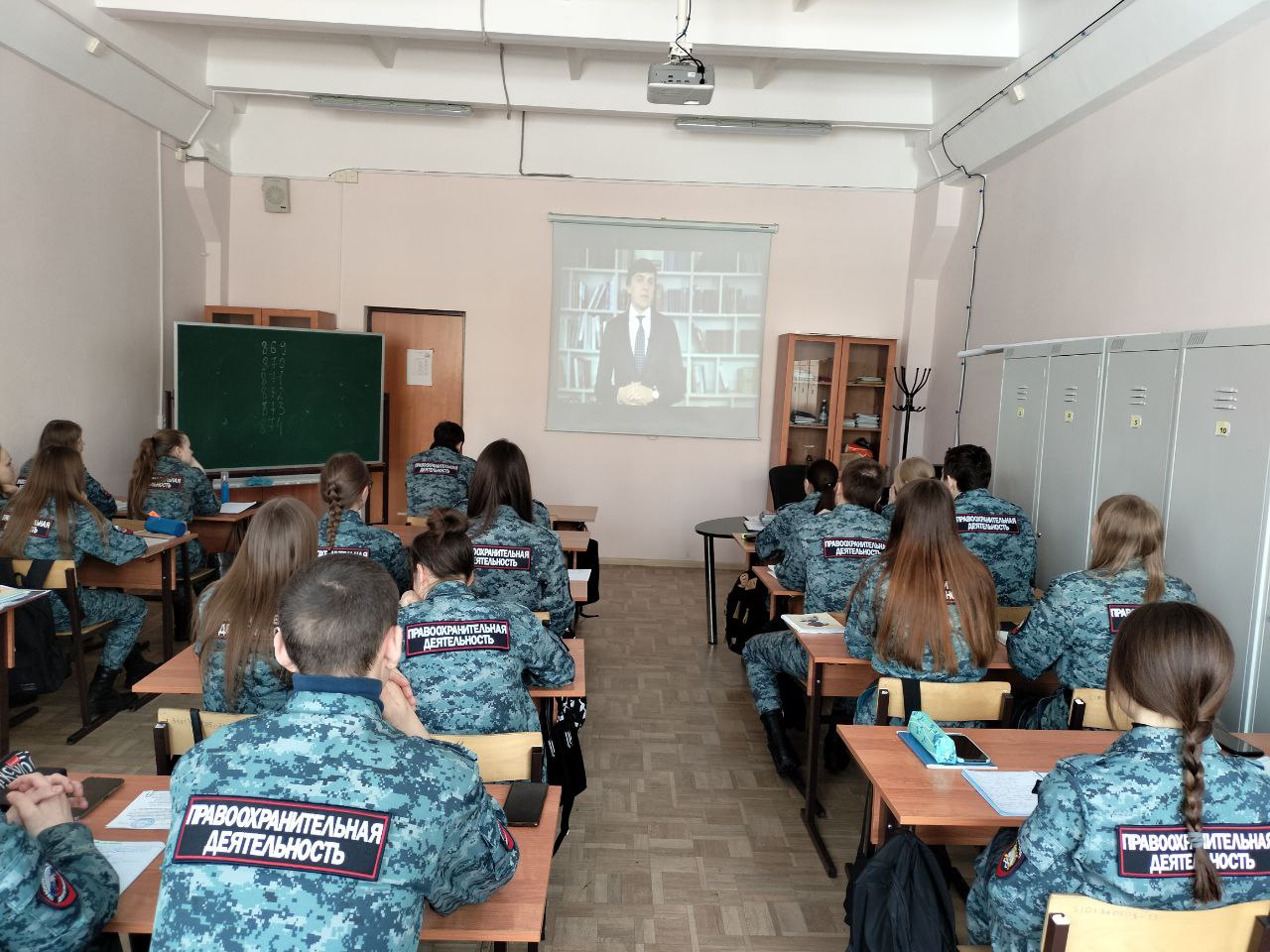  5221971794716640394 121